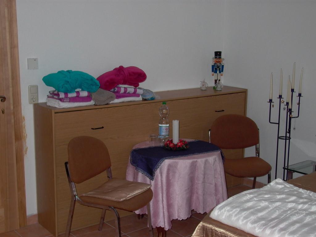 Gaestezimmer Ferienwohnung Villa Alexa, Mit Wallbox Woltersdorf  Szoba fotó