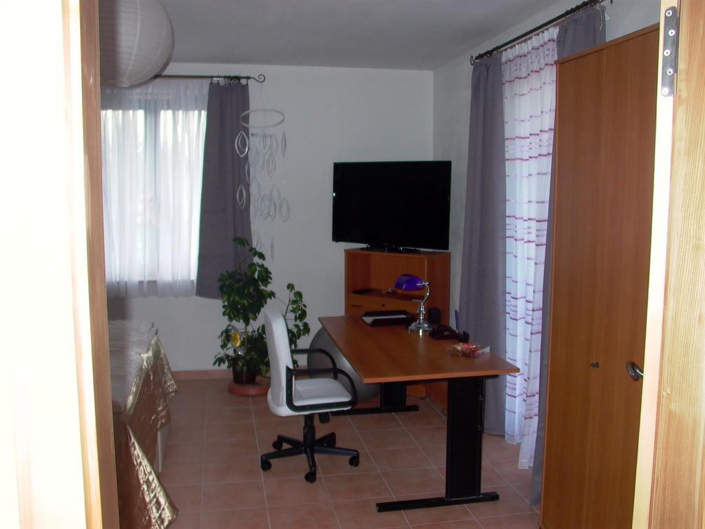 Gaestezimmer Ferienwohnung Villa Alexa, Mit Wallbox Woltersdorf  Szoba fotó